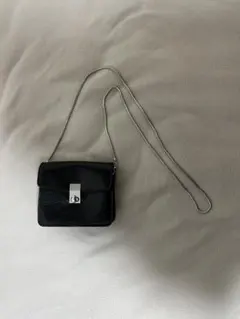 ブラック ショルダーバッグ