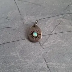 オパール付きペンダントトップシルバー925　たたき