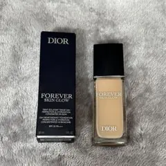 ほぼ新品Dior Forever Skin Glow リキッドファンデーション