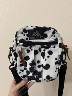 新品・美品】グレゴリー レオパード グレー 縦型 ショルダーバッグ 