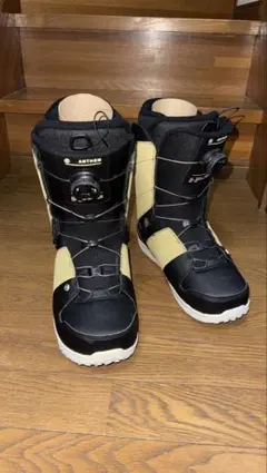 わたあめさん専用】SALOMON VISTA BOA スノーボードブーツ - メルカリ
