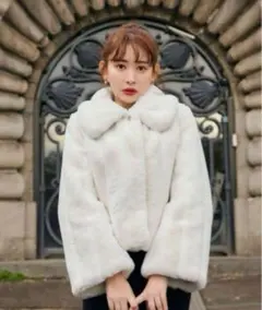 新品同様♡Herlipto Winter Love Faux Fur Coat