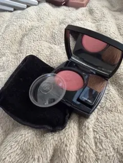 CHANEL チーク　ジュ　コントゥラスト　330 ローズ　ペティヤン