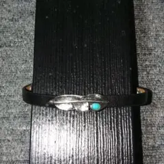 羽根モチーフ レザーバングル ターコイズ