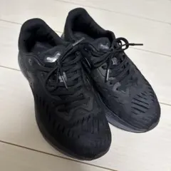 通気性メッシュ ブラック ランニングシューズ　25.5cm