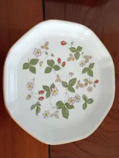 WEDGWOOD ワイルドストロベリー プレート 皿