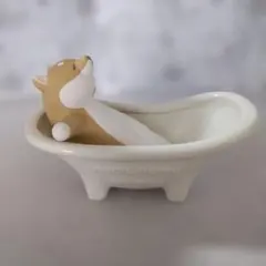 犬のフィギュア付き加湿器