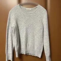 カシミヤ100% FREDY emue フレディ ライトグレー 長袖ニット丸首