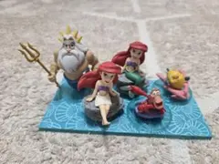 ディズニー キャラクターズ　ワールドコレクタブルフィギュア