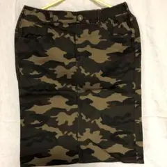 迷彩柄　膝丈スカート