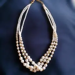3連パールネックレス ゴールドアクセント