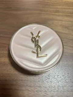 YSL クッションファンデーション ピンク　ケース