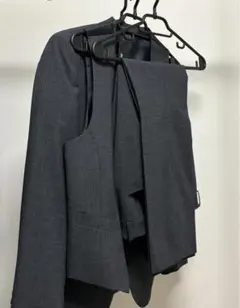 スリーピーススーツ 2つボタン春夏用