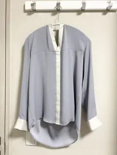 ラウンジドレス くすみブルーVネック長袖ブラウス 上品 きれいめ M