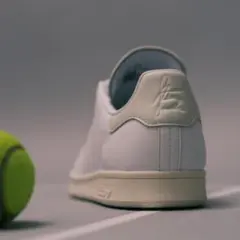 日本限定モデル　adidas Stan Smith ホワイトスニーカー