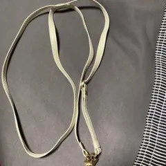 ホワイトショルダーストラップ ゴールド金具付き