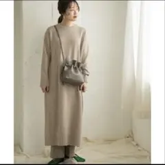 クルーネックニットワンピース／ITEMS URBAN RESEARCH