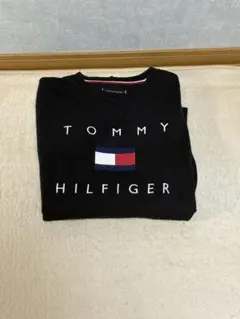 TOMMY HILFIGER ブラック トレーナー