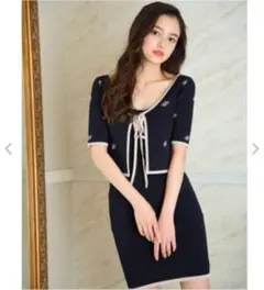 ロイヤルパーティー　ロゴカーディガン×タイトキャミワンピース