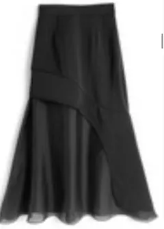 アシンメトリーシアードッキングスカート カラー：ブラック