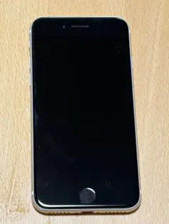 Apple iPhone SE 第3世代　ホワイト