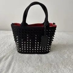 スタッズ付き黒トートバッグ ショルダー付き