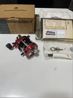 アブ　ABU アンバサダー　1500c レッドのサムネイル