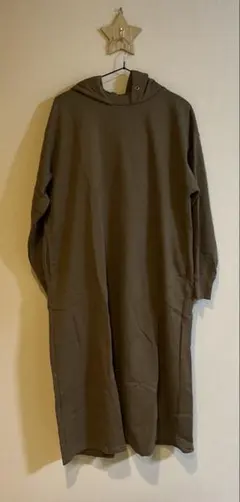 裏起毛フードスウェットワンピース