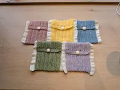 ハンドメイド フリル付きポーチ