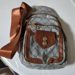 肩斜め掛けショルダーバッグ グレーとブラウン新品