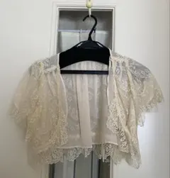 axes femmeのレースリバーシブルボレロ　羽織