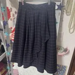 チェックのフレアスカート