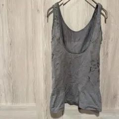 トップス グレー ノースリーブ タンクトップ レディース 海外古着