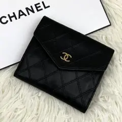 ［美品］CHANEL シャネル マトラッセ ココマーク 二つ折り財布 ブラック