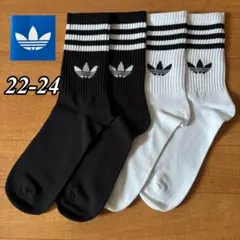 アディダス スリーストライプス クルーソックスadidasソックス　靴下　白　黒のサムネイル