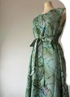 ☆お値下げ不可☆【新品未使用】着物リメイク 総絞りワンピース グリーン