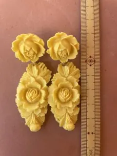 Item thumbnail for item 18c9cef6-3898-4d2f-aca7-ce2797f05c8b