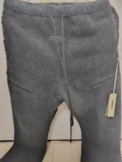 Essentials　パンツ　Sサイズ