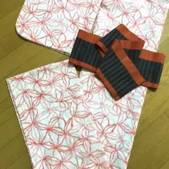 SALE❤️サマーウール　単衣　小紋　象牙色にコーラルのデフォルメ麻の葉