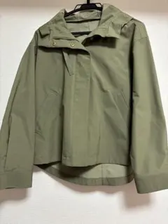 GU フード付きジャケット オリーブ