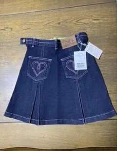 Item thumbnail for item 0d7b15ff-07e3-45cb-bc96-3f0df1bf0f57