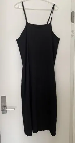 しまむら　キャミワンピース　黒　L 肩紐調節あり　スリットあり