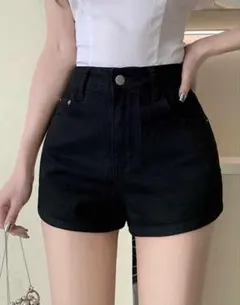 ブラックデニムハイウエストショートパンツ