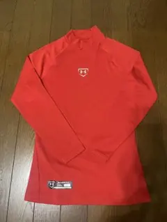 Under Armour レッド 長袖アンダーシャツ YXL