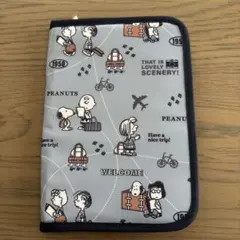 スヌーピー　パスポートケース　ブルー系　 新品　未使用❣️