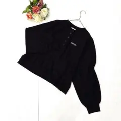 良品✨フーズフーギャラリー（F）ワッフル ヘンリーネックトップス ロゴ刺繍 黒