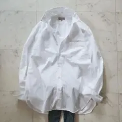 美品 マーガレットハウエル 白 Lサイズ ゆったりめ 長袖シャツ 綿100%のサムネイル