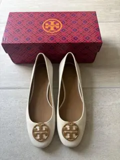 新品　Tory Burch フラットシューズ パンプス アイボリーのサムネイル