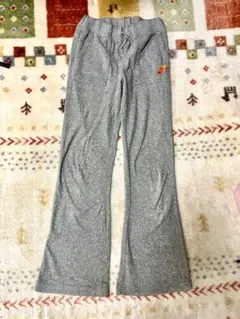 Nike グレー フレアパンツ　L