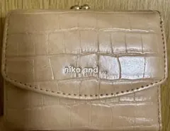 niko and... クロコ型押し 三つ折り財布のサムネイル